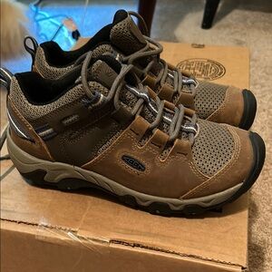 Keen Athletic Shoes Brown Black with Breathable Mesh